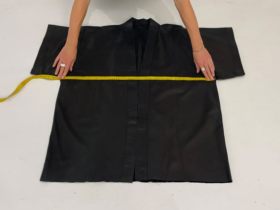 ANTS. how-to-measure coats? 1/2 body width
