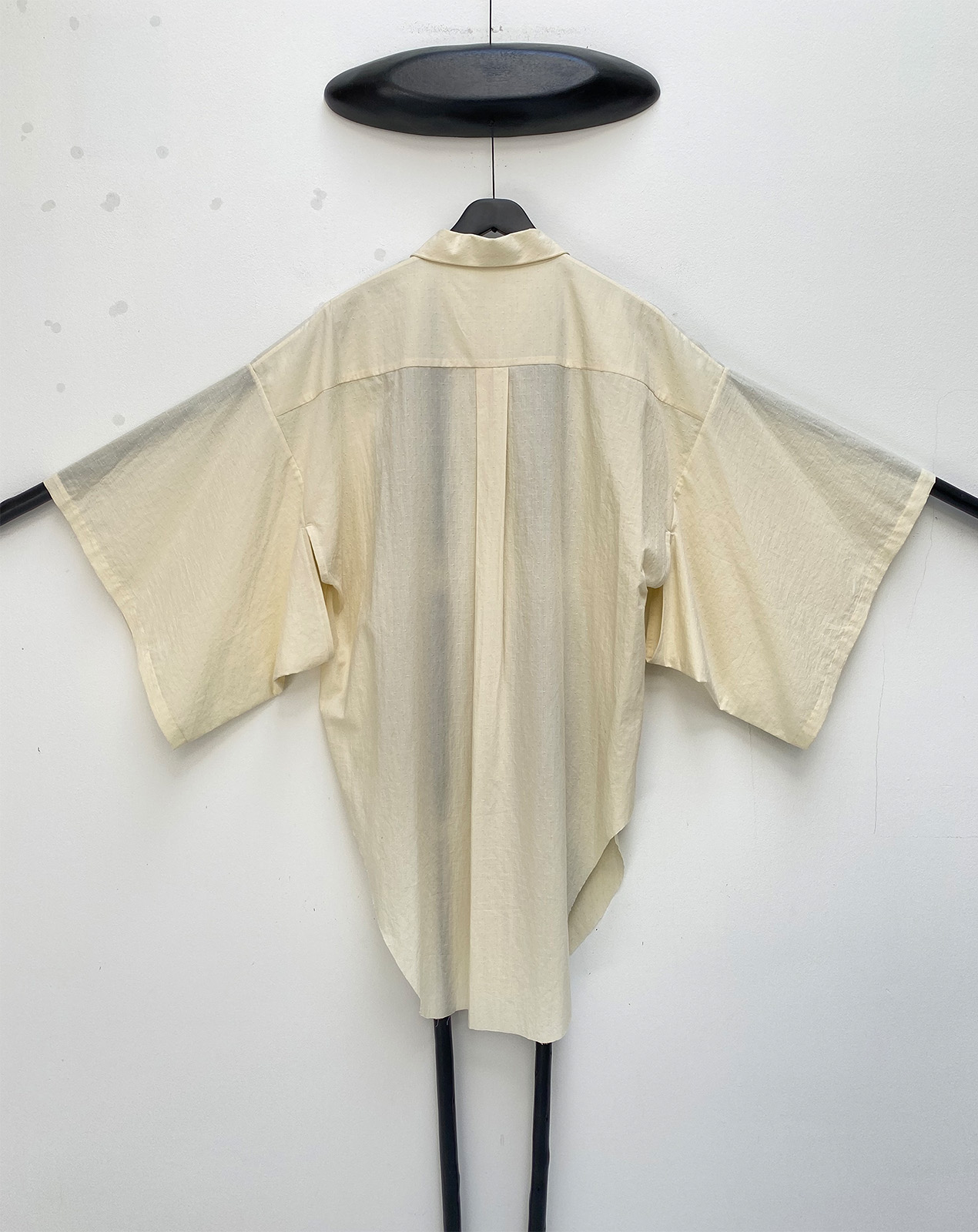 backside ANTS. oversized kimono shirt in light yellow cotton fabric