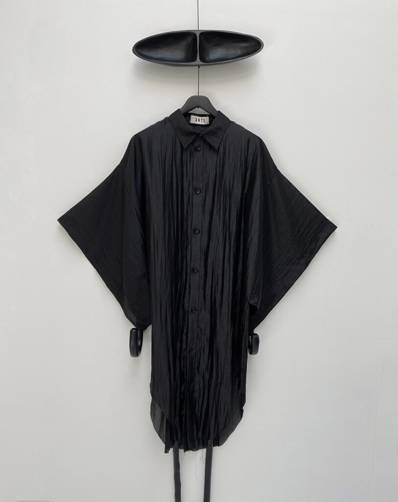 Long oversized shirt with kimono sleeves made in a crunchy, semi-transparant black silk fabric